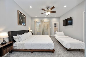 Een strijkplank/strijkijzer, wifi