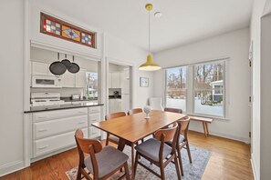 Dishwasher - Hearth House | Prime Location! (Stockbridge)