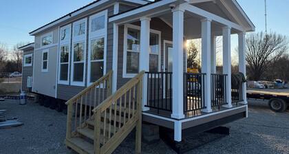 2-bedroom Tiny Home park model with unique location