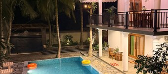 Unawatuna Heritage  Villas- Spacious 5-bedroom bungalow in serene Galle with A/C