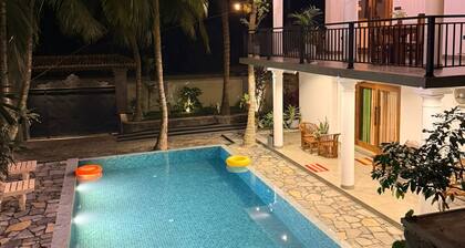 Unawatuna Heritage Villas- Spacious 5-bedroom bungalow in serene Galle with A/C