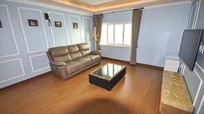 Suite | Living area - Prime Hotel (Gumi)