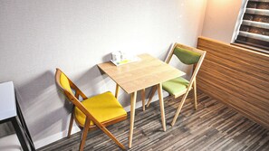 Standard Double Room | Dining - Prime Hotel (Gumi)