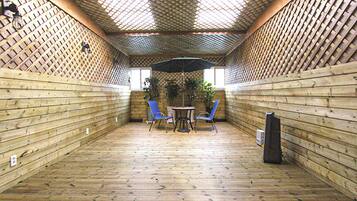 Dobbeltrom – deluxe, privat bad, hageområde | Innvendig