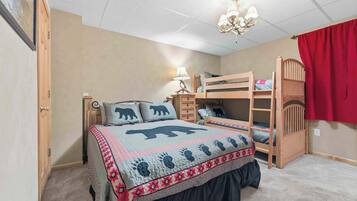 3 bedrooms, free WiFi, bed sheets