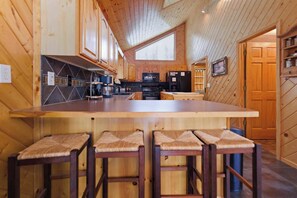 Micro-ondes, four, plaque de cuisson, lave-vaisselle