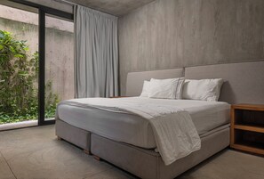 Condo, Multiple Beds, Private Pool, Garden View | In-room safe, blackout drapes, free WiFi - Rooftop & Alberca en Playa de Carmen (Playa del Carmen)