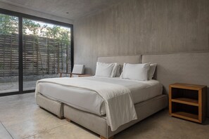 公寓式客房, 多张床, 私人游泳池, 花园景观 | 客房内保险箱、遮光 窗帘、免费 WiFi