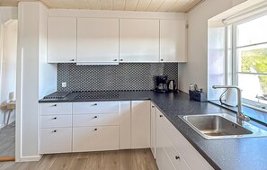 Kühlschrank, Mikrowelle, Geschirrspüler