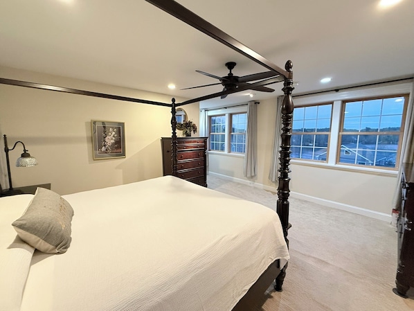 5 bedrooms, desk, iron/ironing board, free WiFi