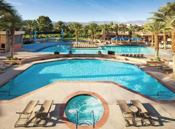 Pool - Marriott Shadow Ridge Resort. 2 BR 2 BA Villa. Great Spring Break vacation spot! (Palm Desert)