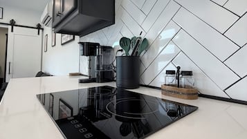 冰箱、微波炉、炉灶、茶具/咖啡用具