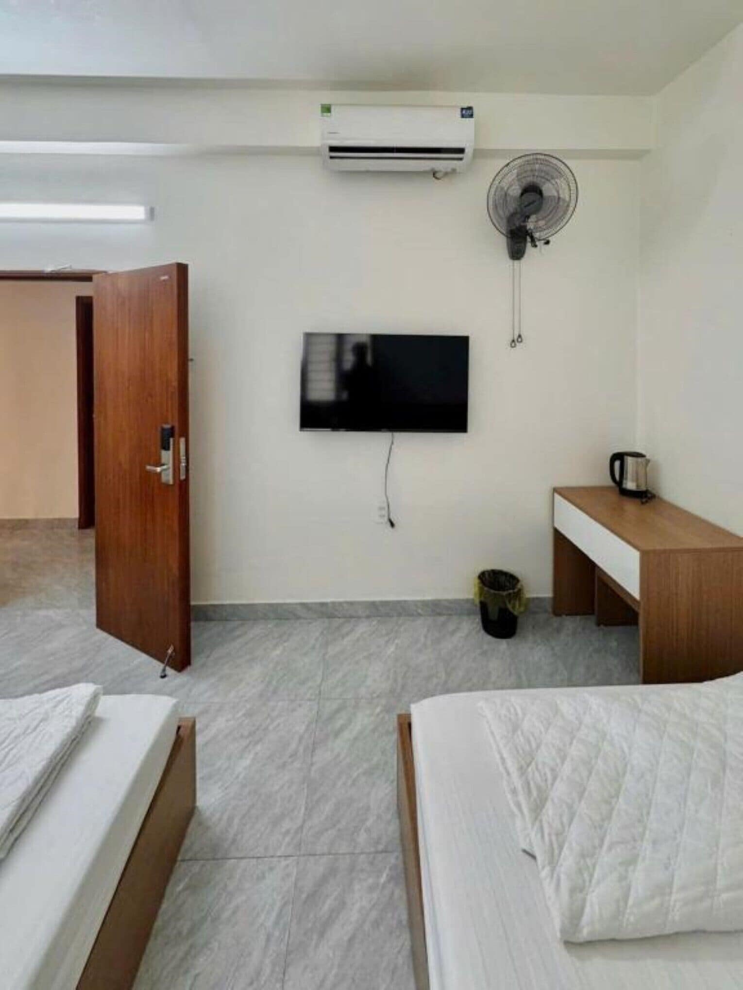 Chambre quadruple | Minibar, rideaux d’obscurcissement, accès au Wi-Fi (inclus)
