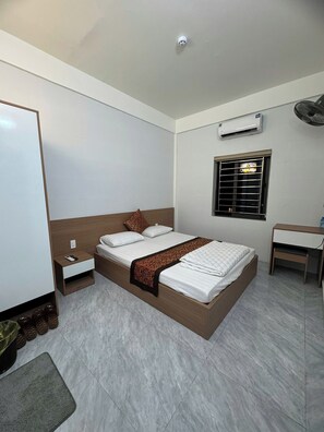 Basic Double Room | Soundproofing, free WiFi - Minh Anh Hotel (Hung Nguyen)