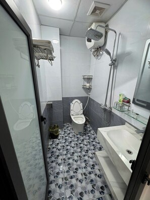 ベーシック ダブルルーム | バスルーム