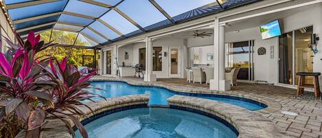 Een verwarmd zwembad