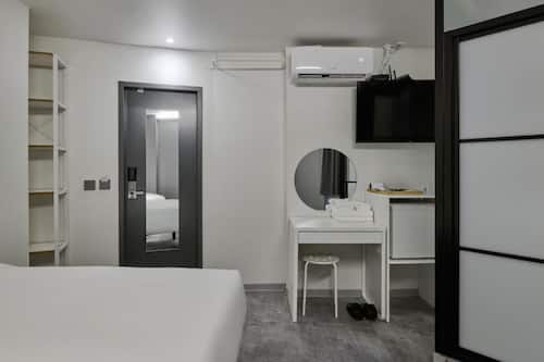 Standard Twin Room | Blackout drapes, iron/ironing board, free WiFi