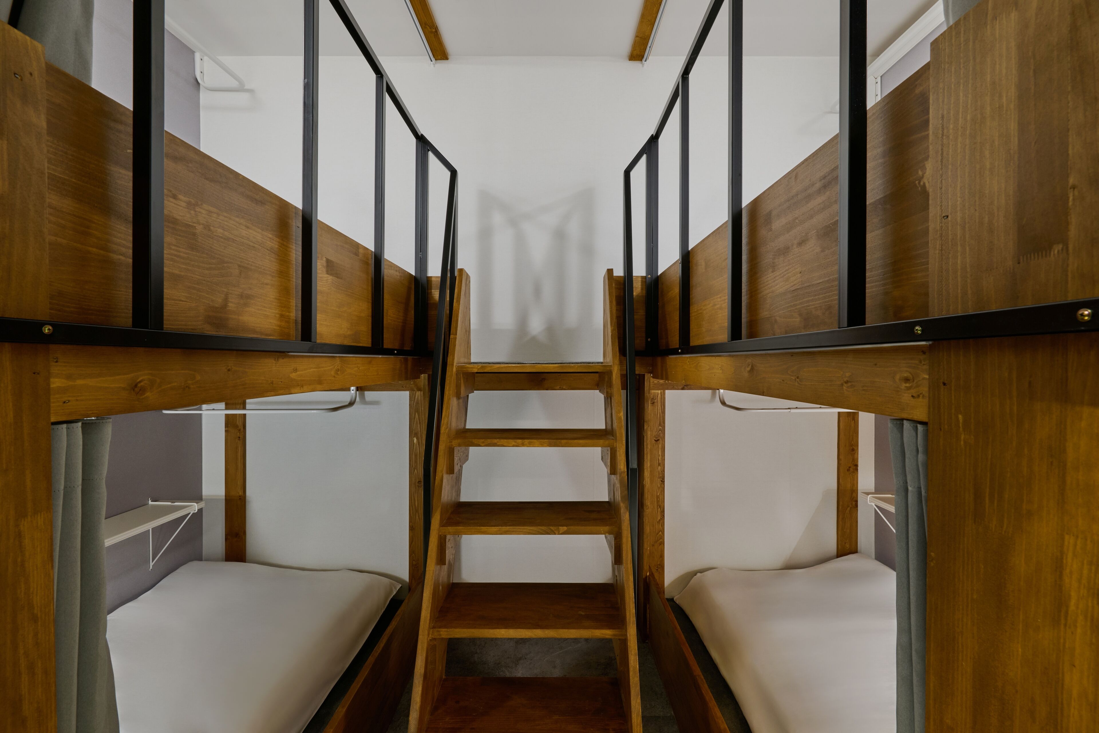 Shared Dormitory, Women only (for 4 people) | Blackout drapes, iron/ironing board, free WiFi