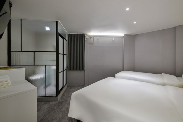 Deluxe Twin Room | Blackout drapes, iron/ironing board, free WiFi - Halfrest Hostel Jongno Insa (Seoul)