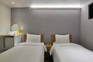 Standard Twin Room | Blackout drapes, iron/ironing board, free WiFi - Halfrest Hostel Jongno Insa (Seoul)