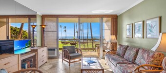 Enjoy The Maui Breeze And Sweeping Ocean Views (LEI 305)