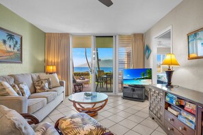 TV - Stunning 2BR condo in South Kihei with ocean views! (Kihei)