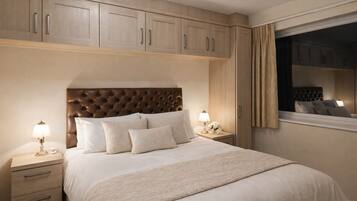 Classic Double Room, Courtyard View | Bathroom