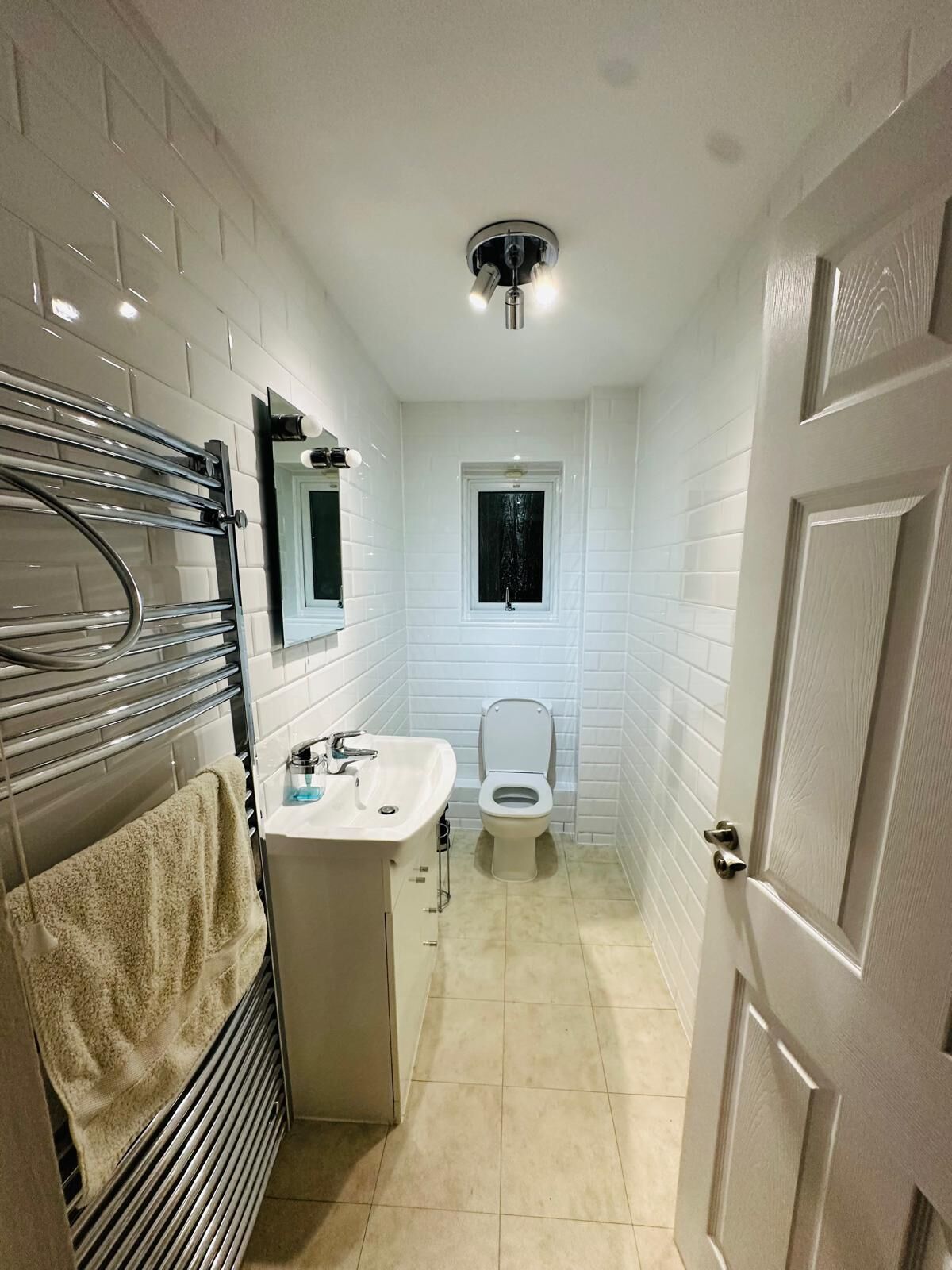 Phòng đôi phong cách cổ điển, quang cảnh sân vườn | Phòng tắm