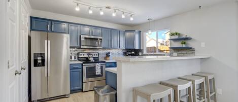 Fridge, microwave, oven, stovetop