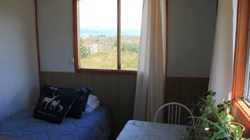 2 chambres, bureau, draps fournis