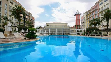 Apartment | Pool | Outdoor pool