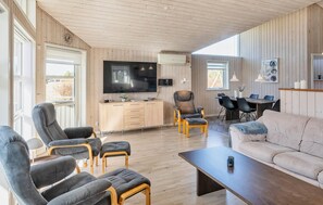 Smart TV - Cozy home in Ansager with sauna (Ansager)