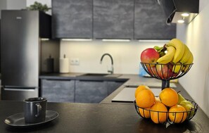 Refrigerador, horno, parrilla de estufa y lavavajillas 