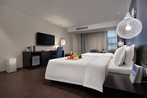 ห้องเบสิกทวิน | โต๊ะทำงาน, พื้นที่ทำงานแบบใช้แล็ปท็อป, Wi-Fi ฟรี