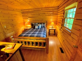 Chalet (3 Bedrooms) | Interior