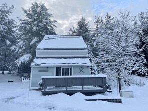 Exterior - 43tv Peaceful Retreat in the White Mountain, Fireplace, Fire Pit, Large Yard, Wifi, AC (Twin Mountain)