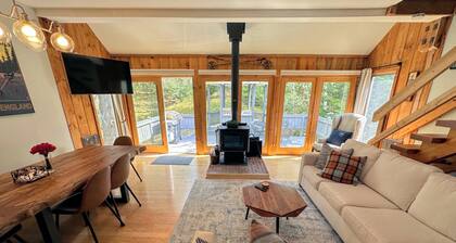 43tv Peaceful Retreat in the White Mountain, Fireplace, Fire Pit, Large Yard, Wifi, AC