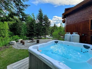 Chalet (3 Bedrooms) | Interior - 1800or Unique 'yurt' Home in Bretton Woods 1 mi to Skiing, Firepit, Foosball, Beach! Hot tub (Bretton Woods)