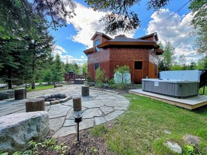 Chalet (3 Bedrooms) | Interior