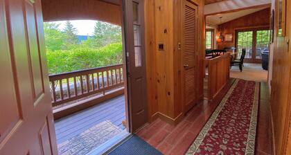 FC9 Renovated Bretton Woods Slopeside Condo With 2 Living Rooms, Foosball, air Hockey!