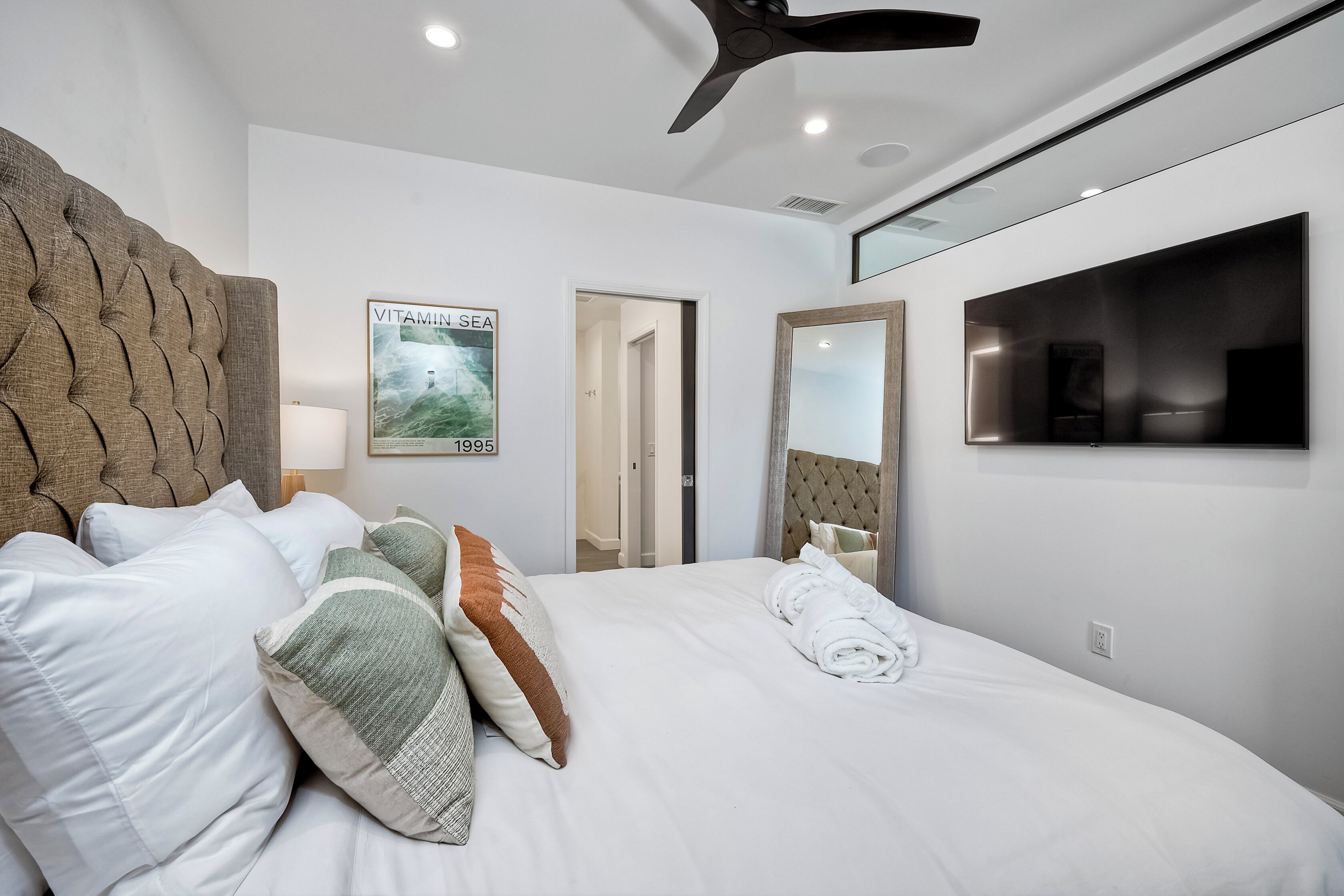 Apartment (1 Bedroom) | 1 bedroom, bed sheets