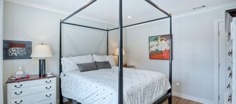 3080 Lincoln - Unit 24