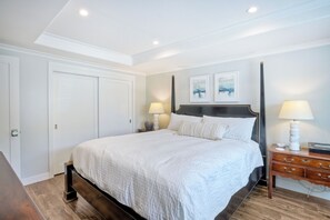 Interior - 3080 Lincoln - Unit 24 (Carlsbad)