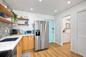 Interior - 2003 Costa Del Mar Road - Unit 663 (Carlsbad)