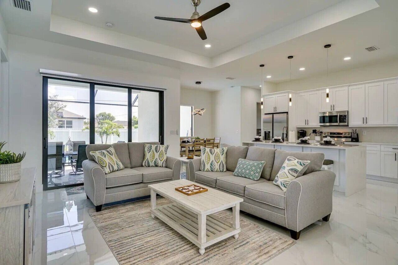 House (4 Bedrooms) | Interior