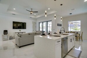 House (4 Bedrooms) | Interior - 290) Perfect for Families! (Cape Coral)