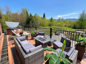 Interior - 1800ml - As Seen on TV 1 Mile From Skiing, Great Views, hot Tub, Fire Pit, Beach! Pool gym Passes (Bretton Woods)