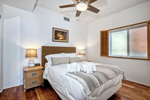 Interior - 2751 Ocean Street (Carlsbad)