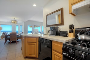 Interior - 2751 Ocean Street (Carlsbad)