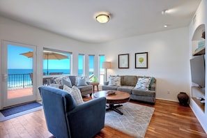 Interior - 2751 Ocean Street (Carlsbad)